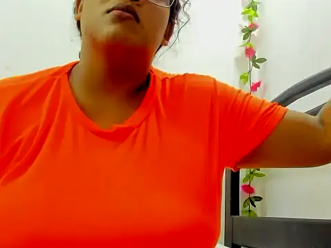 Kika teem online show from 11.24.25