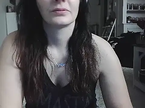 Snapshot of CrystalLakeXO chatting on 12.30.24 CrystalLakeXO online show from 12.30.24