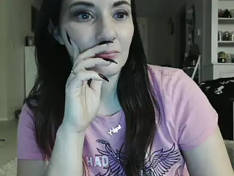 Snapshot of CrystalLakeXO chatting on 01.01.25 CrystalLakeXO online show from 01.01.25