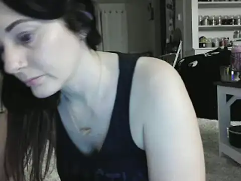 Snapshot of CrystalLakeXO chatting on 01.11.25 CrystalLakeXO online show from 01.11.25