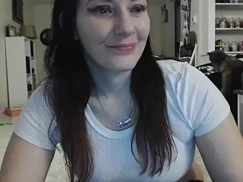 Snapshot of CrystalLakeXO chatting on 01.14.25 CrystalLakeXO online show from 01.14.25