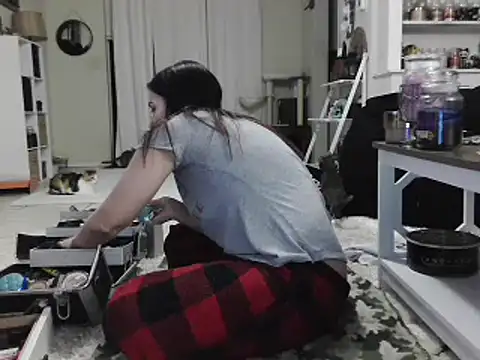 Snapshot of CrystalLakeXO chatting on 01.17.25 CrystalLakeXO online show from 01.17.25