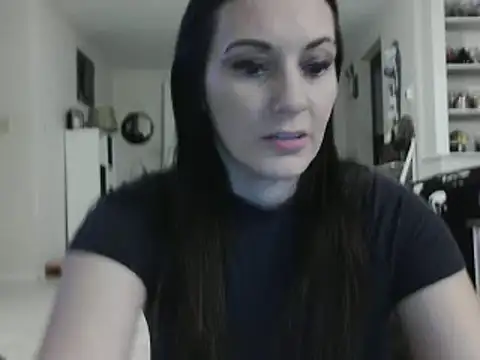 Snapshot of CrystalLakeXO chatting on 01.18.25 CrystalLakeXO online show from 01.18.25