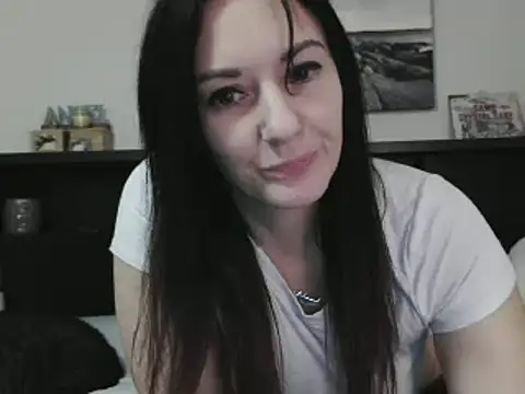 Snapshot of CrystalLakeXO chatting on 01.20.25 CrystalLakeXO online show from 01.20.25