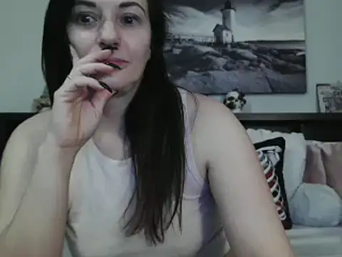 Snapshot of CrystalLakeXO chatting on 02.02.25 CrystalLakeXO online show from 02.02.25