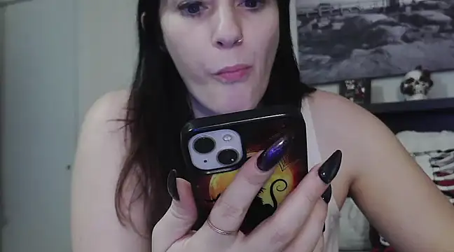 Snapshot of CrystalLakeXO chatting on 02.17.25 CrystalLakeXO online show from 02.17.25