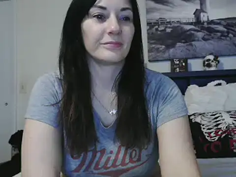 Snapshot of CrystalLakeXO chatting on 02.20.25 CrystalLakeXO online show from 02.20.25
