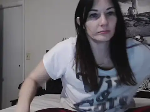 Snapshot of CrystalLakeXO chatting on 02.21.25 CrystalLakeXO online show from 02.21.25