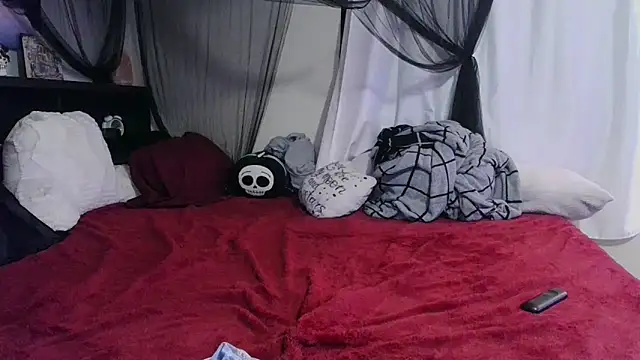 CrystalLakeXO online show from 03.08.26