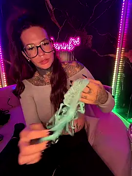 AileenInkOfficial online show from 10.19.25