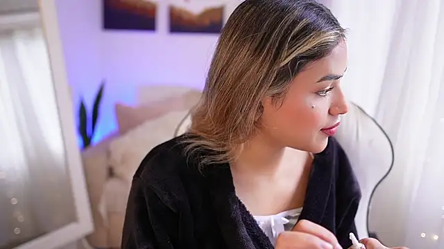 Snapshot of SaraParisi chatting on 01.03.25 SaraParisi online show from 01.03.25