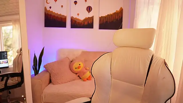 Snapshot of SaraParisi chatting on 01.08.25 SaraParisi online show from 01.08.25