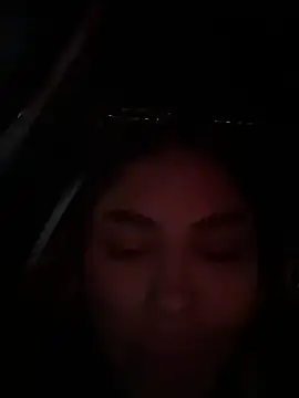 Snapshot of SaraParisi chatting on 10.19.25 SaraParisi online show from 10.19.25