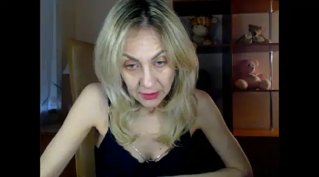 Snapshot of Tanya6547 chatting on 03.16.25 Tanya6547 online show from 03.16.25