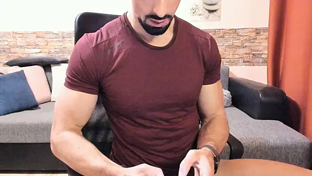 HotHunkTrainer online show from 11.26.25