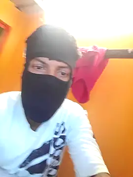 model yesx online show from 12.10.24