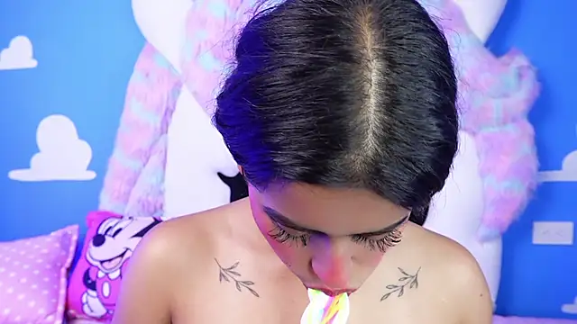 miss romyna online show from 03.19.25