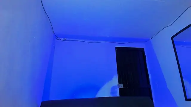 Snapshot of emperatrizhotwolf chatting on 02.27.25 emperatrizhotwolf online show from 02.27.25