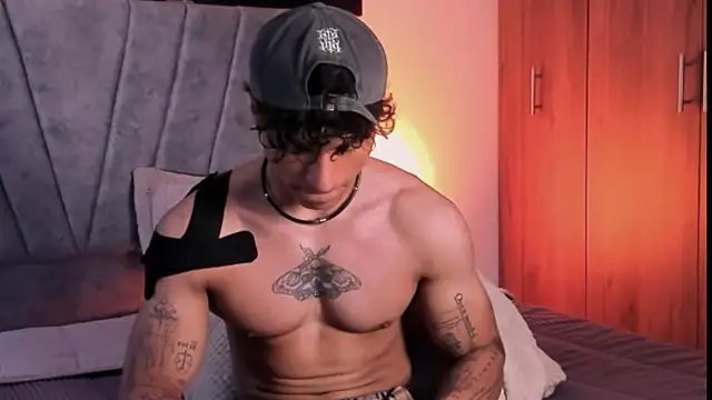 Thomas Fit1 online show from 10.08.25