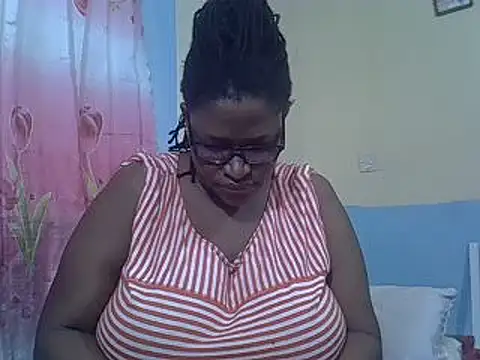 Snapshot of sexy_bigboobss chatting on 03.22.25 sexy bigboobss online show from 03.22.25