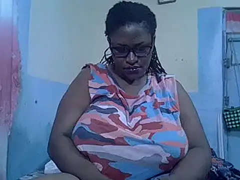 Snapshot of sexy_bigboobss chatting on 09.16.25 sexy bigboobss online show from 09.16.25