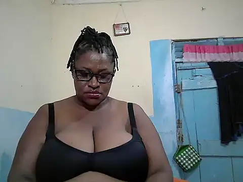 sexy bigboobss online show from 12.17.25
