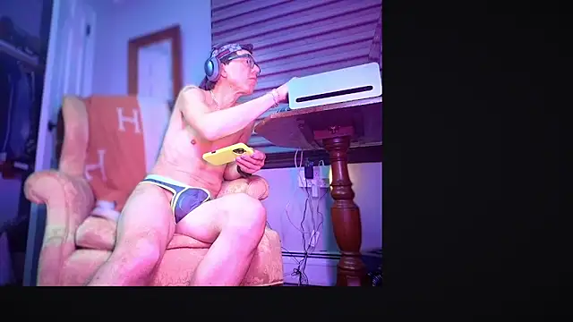 YouLikeBigDick9 online show from 12.30.24