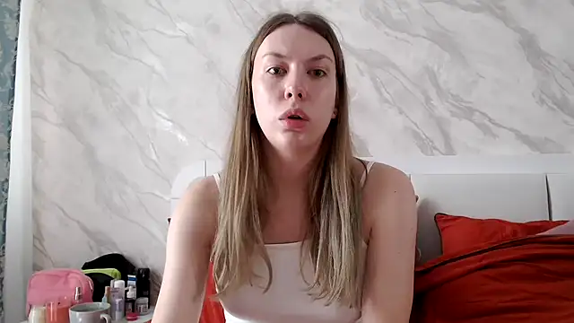 Snapshot of Scarlettford chatting on 06.13.26 Scarlettford online show from 06.13.26