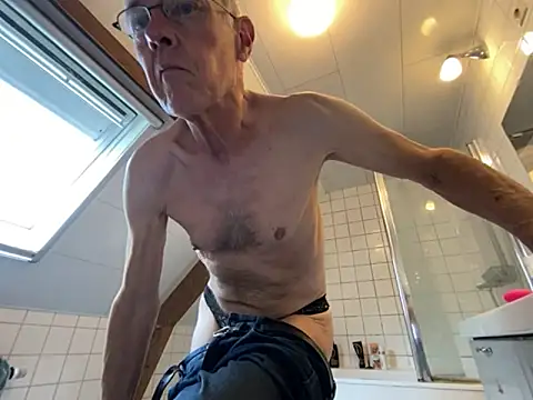 Snapshot of martxxxxx chatting on 09.23.25 martxxxxx online show from 09.23.25