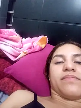 Snapshot of AnthonelaDuque chatting on 02.12.25 AnthonelaDuque online show from 02.12.25