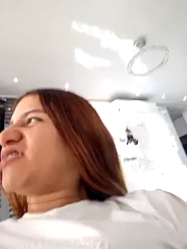 Snapshot of AnthonelaDuque chatting on 03.03.25 AnthonelaDuque online show from 03.03.25