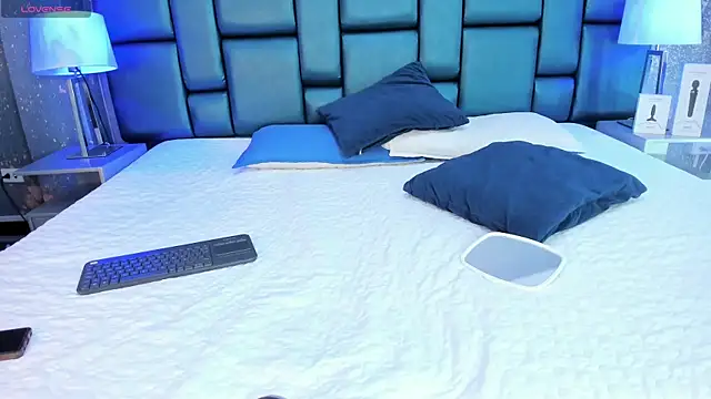 Snapshot of AnthonelaDuque chatting on 09.14.25 AnthonelaDuque online show from 09.14.25