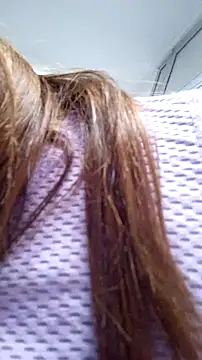 Snapshot of AnthonelaDuque chatting on 11.12.25 AnthonelaDuque online show from 11.12.25