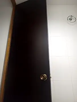 Snapshot of AnthonelaDuque chatting on 12.19.25 AnthonelaDuque online show from 12.19.25