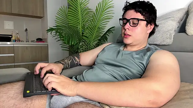 Snapshot of odin_blake chatting on 07.17.26 odin blake online show from 07.17.26
