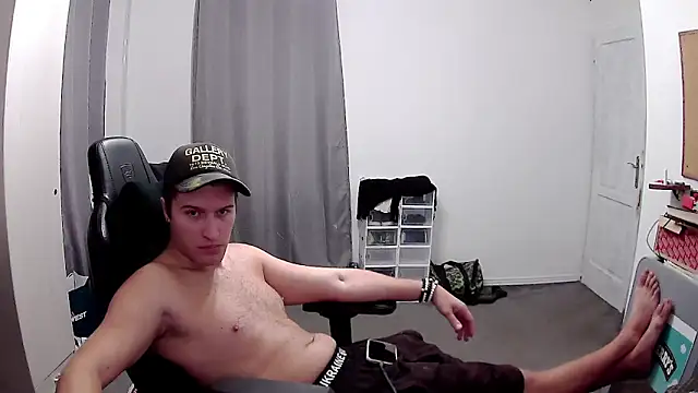 PKrisztian online show from 10.14.25