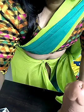 Snapshot of Selina_6 chatting on 01.26.25 Selina 6 online show from 01.26.25