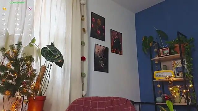 Snapshot of _lightmyfire chatting on 12.30.24 lightmyfire online show from 12.30.24