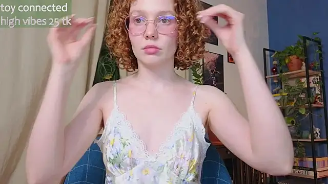 Snapshot of _lightmyfire chatting on 02.07.25 lightmyfire online show from 02.07.25