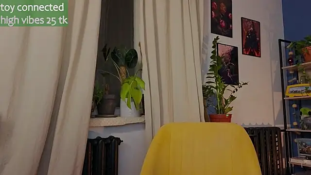 Snapshot of _lightmyfire chatting on 03.05.25 lightmyfire online show from 03.05.25