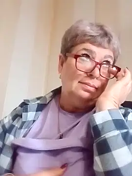 Lee Nell online show from 09.15.25