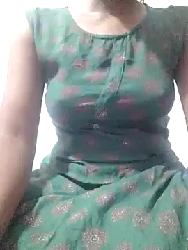 Snapshot of rituporna2004 chatting on 01.04.25 rituporna2004 online show from 01.04.25