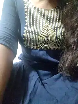 Snapshot of rituporna2004 chatting on 01.24.25 rituporna2004 online show from 01.24.25