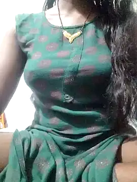 Snapshot of rituporna2004 chatting on 02.01.25 rituporna2004 online show from 02.01.25