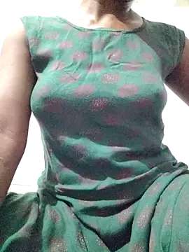 Snapshot of rituporna2004 chatting on 10.10.25 rituporna2004 online show from 10.10.25