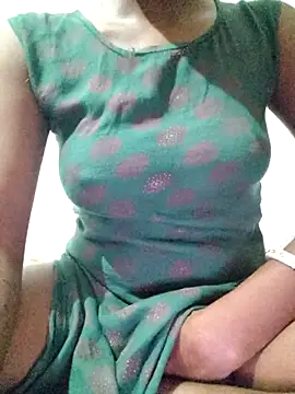 Snapshot of rituporna2004 chatting on 10.11.25 rituporna2004 online show from 10.11.25