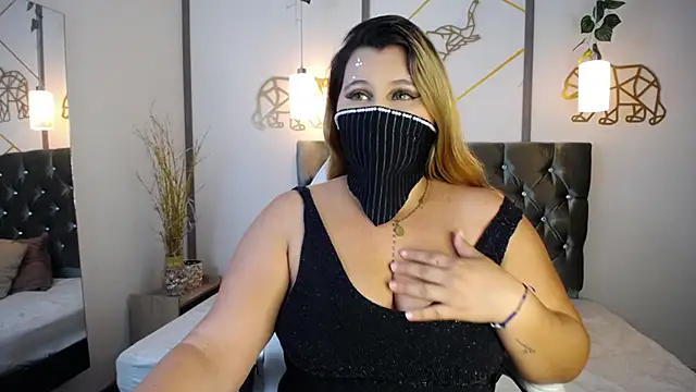 SalmaZaman online show from 01.19.25