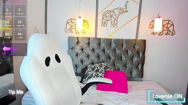 SalmaZaman online show from 10.08.25