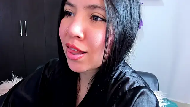 AilynRed online show from 03.08.25