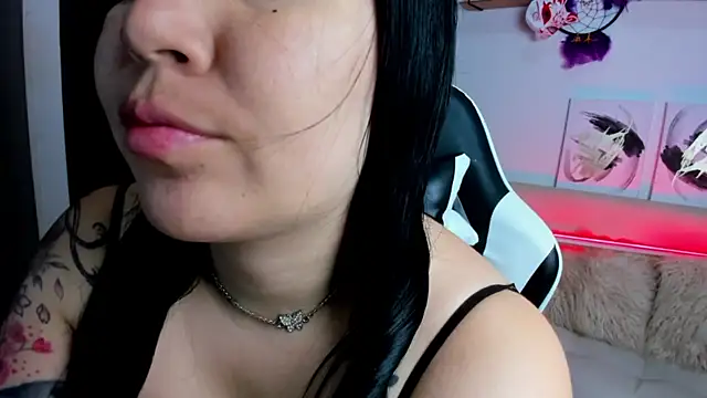 AilynRed online show from 01.11.26